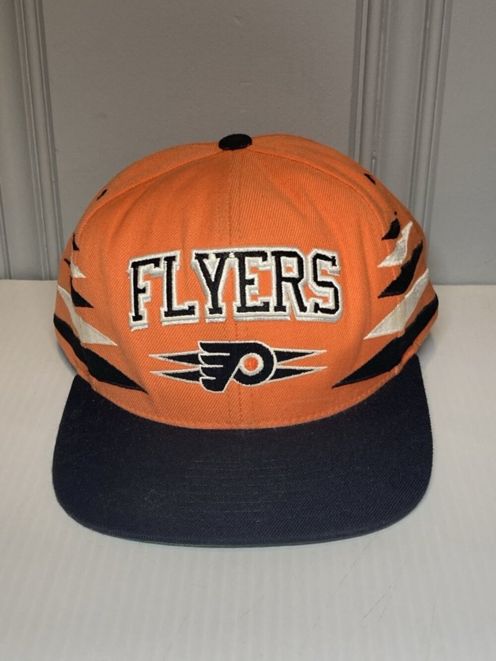 Philadelphia Flyers NHL Mitchell & Ness Adjustable Snapback Hat Diamond Design